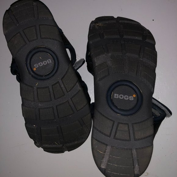 EUC Boys Bogs Sandals - Picture 2 of 5